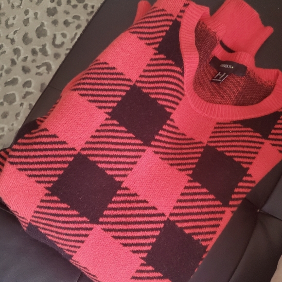 Forever 21 Plus Size Sweater - Picture 1 of 4
